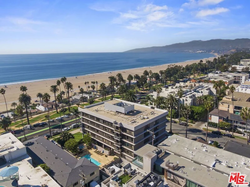 1007 Ocean #203, Santa Monica, CA 90403