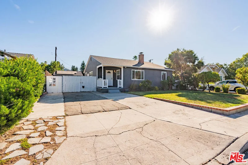 6236 Langdon, Van Nuys, CA 91411