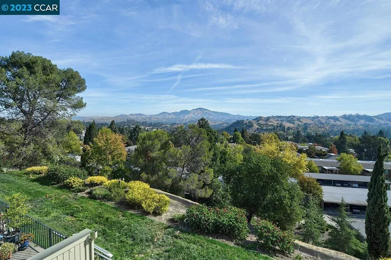 2589 Pine Knoll #4, Walnut Creek, CA 94595