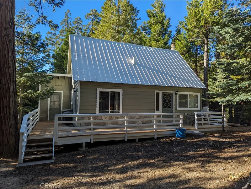 25978 Mile Pine, Twin Peaks, CA 92391