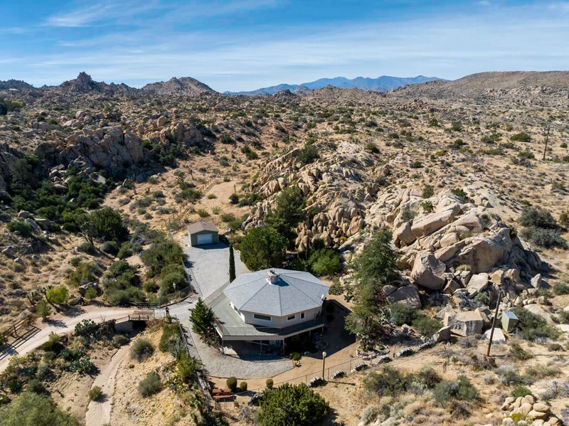 5230 Puente, Yucca Valley, CA 92284