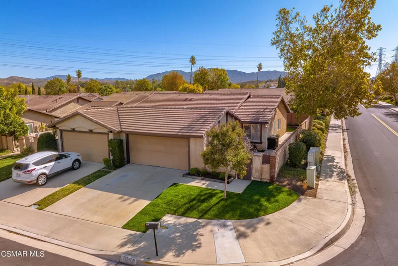 25542 Alicante, Valencia, CA 91355