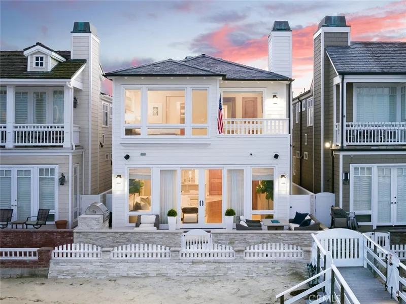 423 Edgewater, Newport Beach, CA 92661