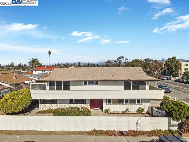 301 Grand St, Alameda, CA 94501