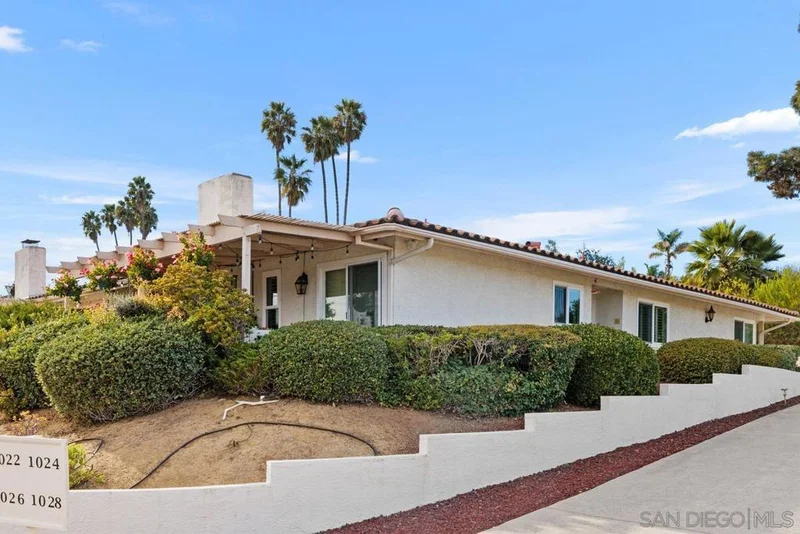 1022 La Tierra Dr, San Marcos, CA 92078