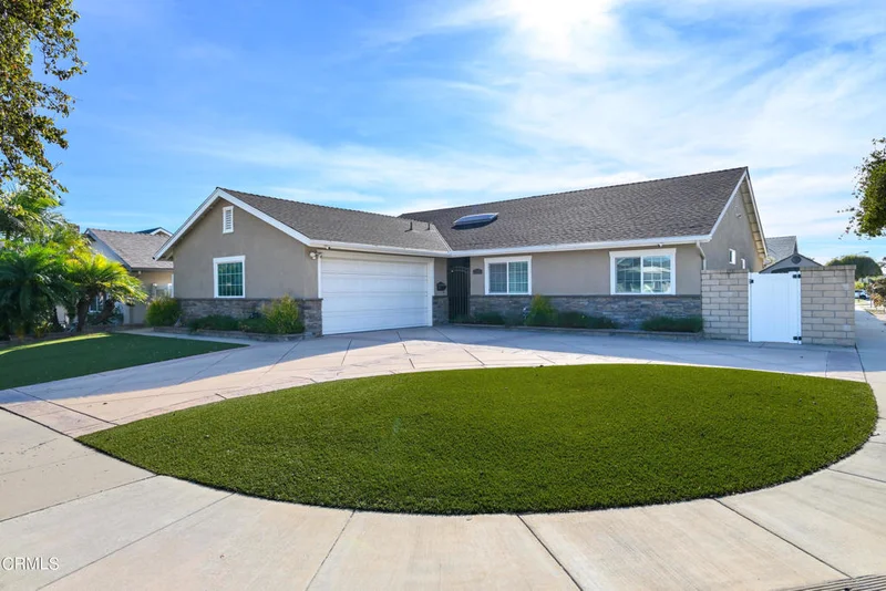 257 Menlo Park, Ventura, CA 93004