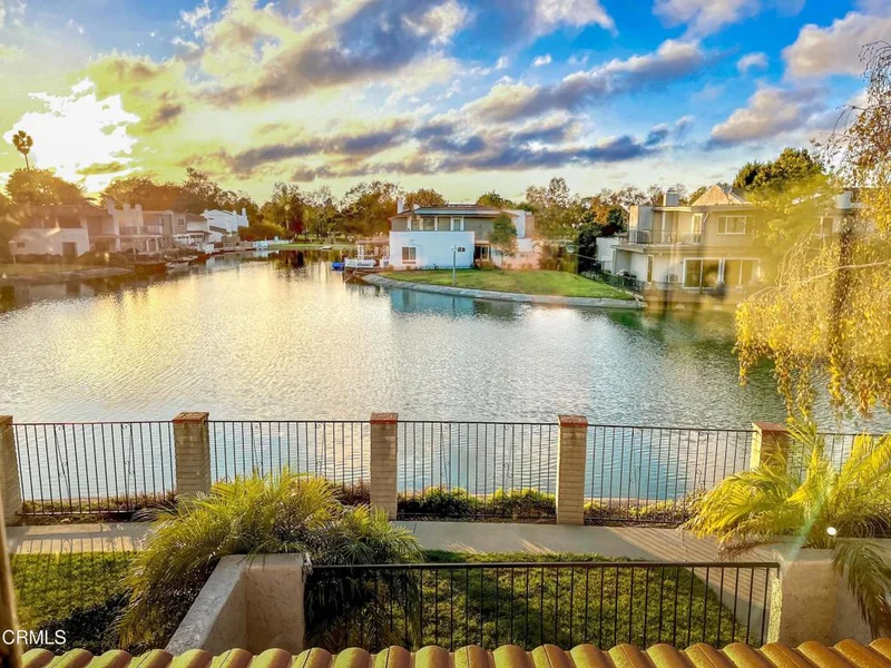 560 Chapala, Camarillo, CA 93010
