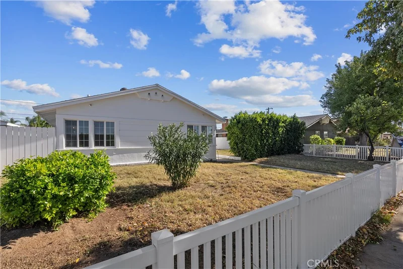 11214 Woodley, Granada Hills, CA 91344