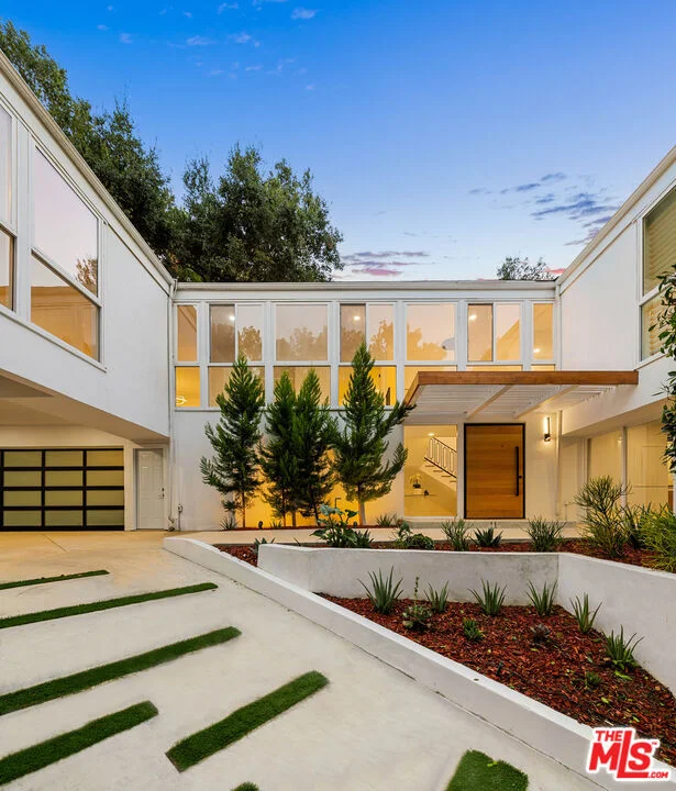 1241 Encino, Pasadena, CA 91108
