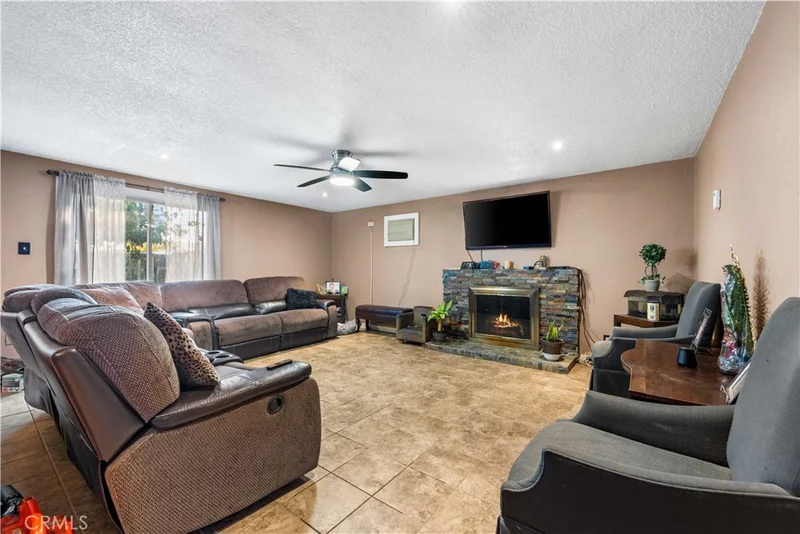1258 Avenue R5, Palmdale, CA 93550