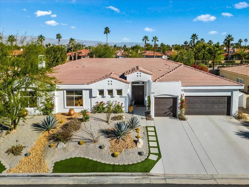 41800 Hogan, Palm Desert, CA 92211