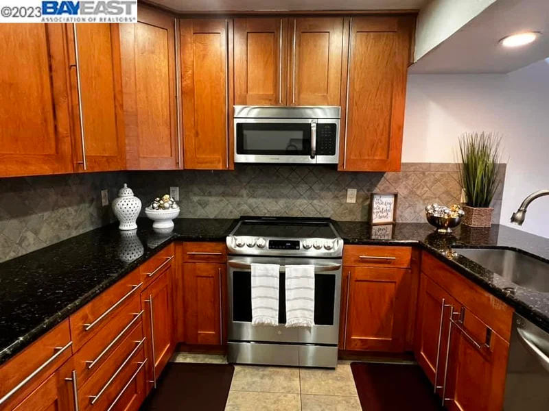63 Montsalas Dr, Monterey, CA 93940