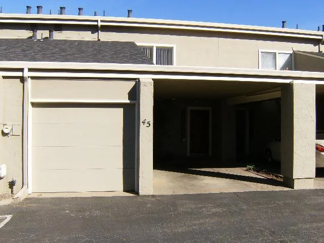 1253 Los Olivos #45, Salinas, CA 93901