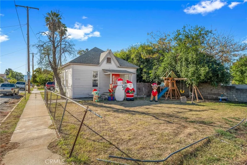 27175 Pacific, Highland, CA 92346