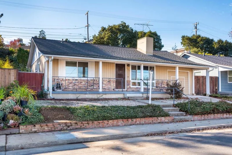 2712 Monterey, San Mateo, CA 94403