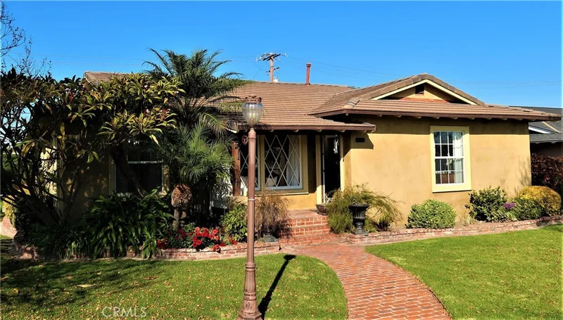 10357 Pico Vista, Downey, CA 90241