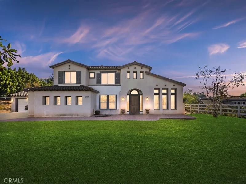 18477 Hollowtree, Riverside, CA 92504