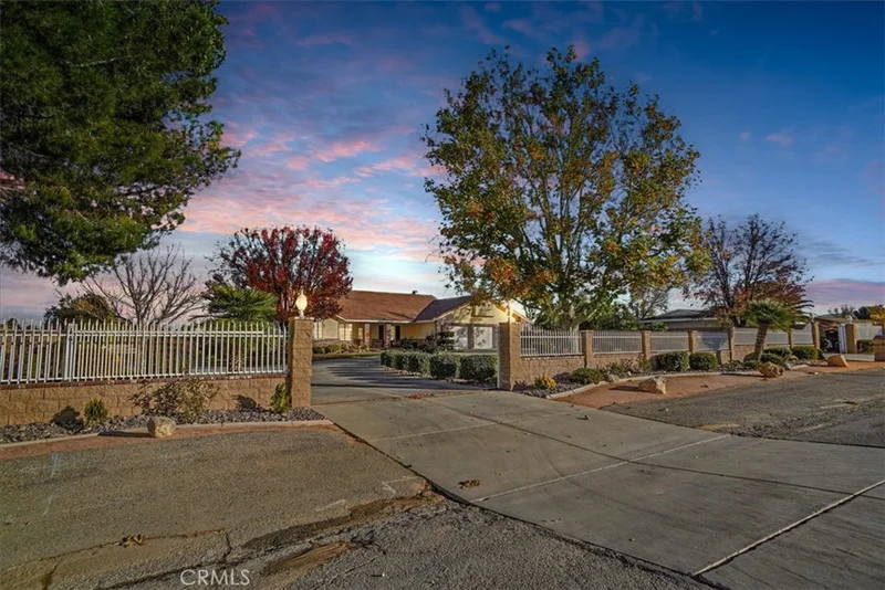 41924 30th, Palmdale, CA 93551