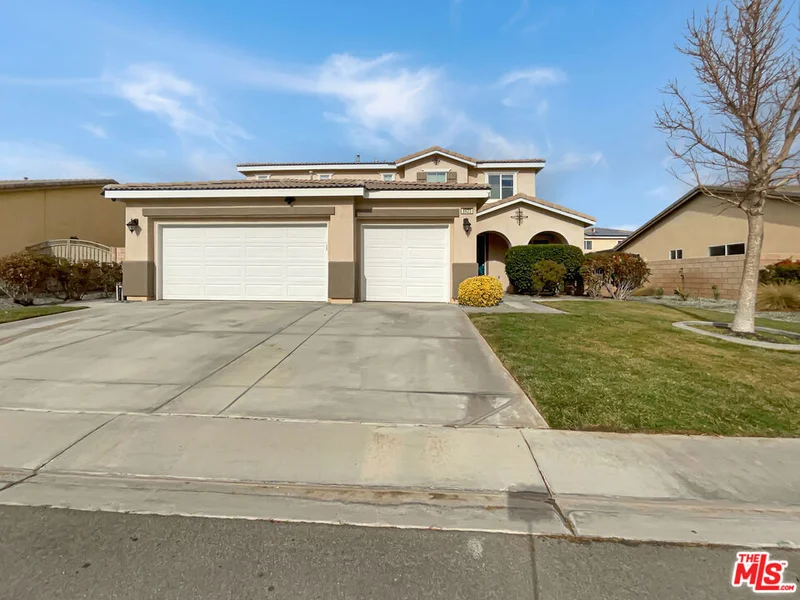 8823 Mora, Lancaster, CA 93536