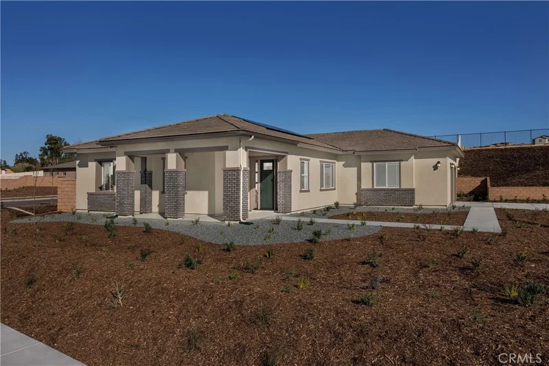 1155 Crownview Terrace, Riverside, CA 92506