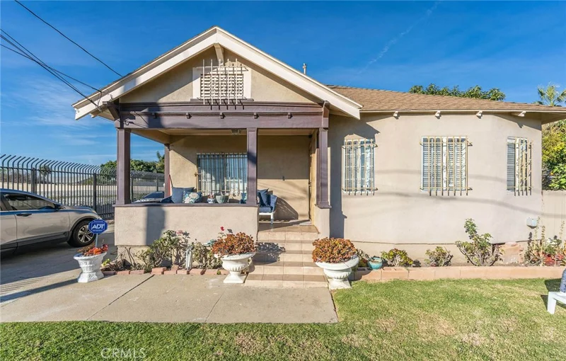 1133 122nd, Los Angeles, CA 90044