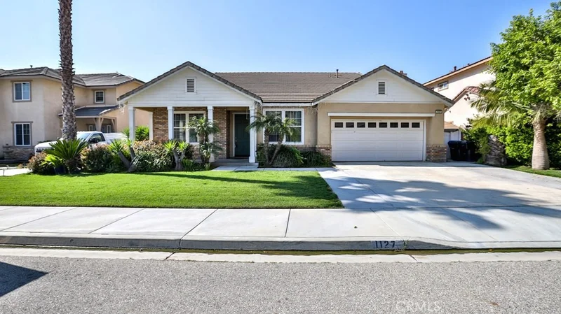 1127 Glenwood, San Bernardino, CA 92407