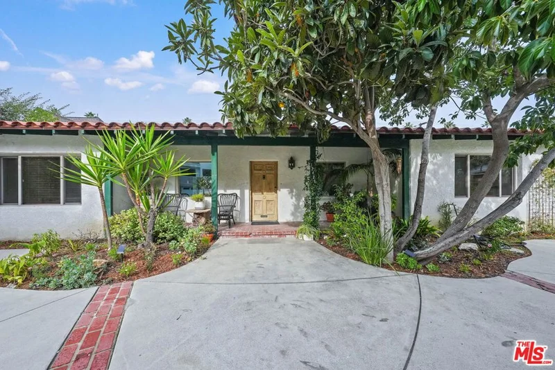 12429 Laurel Terrace, Studio City, CA 91604