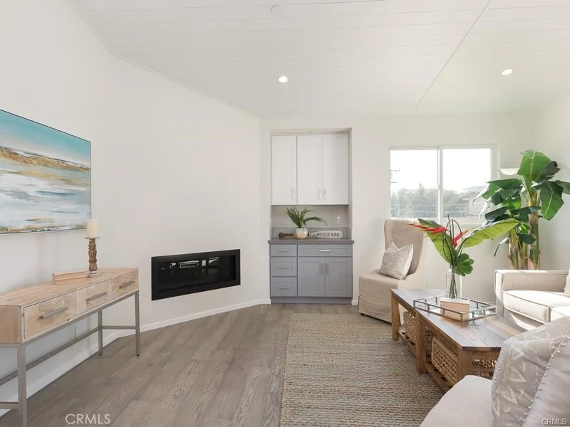 412 Grand #3, El Segundo, CA 90245