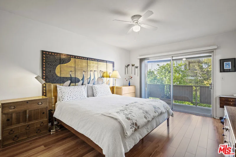 6251 Coldwater Canyon #203, North Hollywood, CA 91606