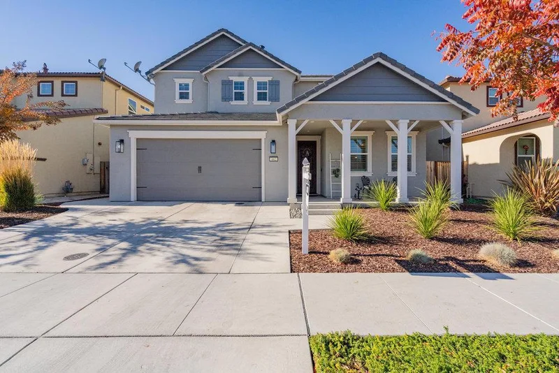 462 Segovia, Hollister, CA 95023