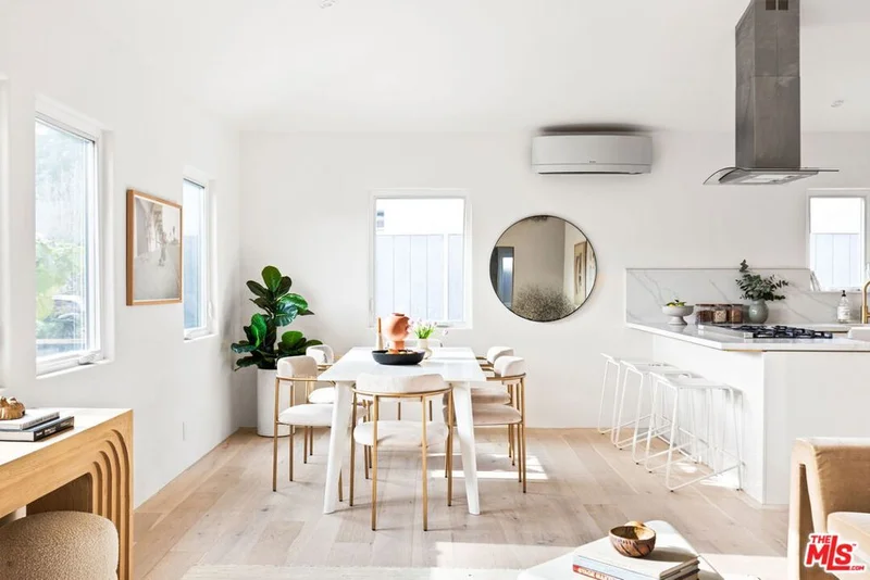 857 Rose, Venice, CA 90291