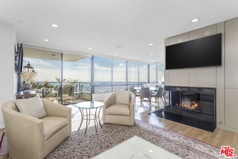 10350 Wilshire #Ph 4, Los Angeles, CA 90024