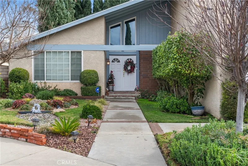 10252 Glade, Chatsworth, CA 91311