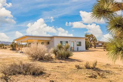 59149 Desert Gold Drive photo 2
