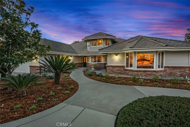 1041 Willowcreek, Fallbrook, CA 92028