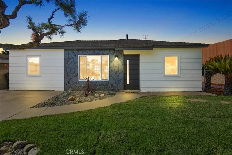 5569 Rimsdale, Azusa, CA 91702