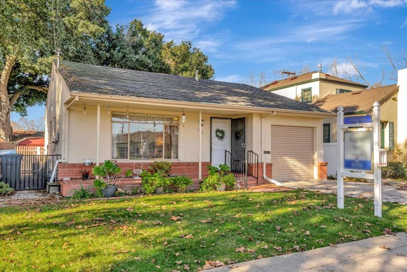 1010 Monterey, Hollister, CA 95023