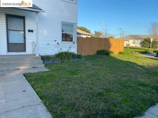 255 Chanslor Ave, Richmond, CA 94801