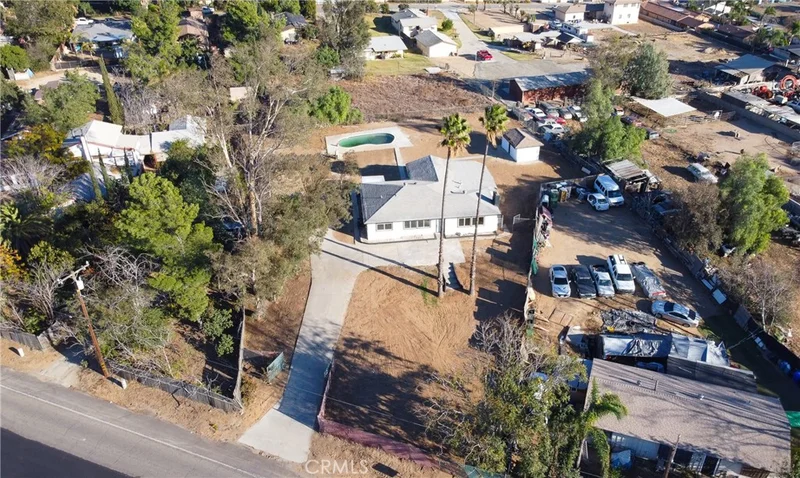 11376 Holmes, Jurupa Valley, CA 91752