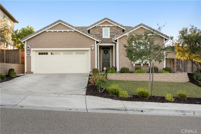 888 Calle De La Rosa, Santa Maria, CA 93455