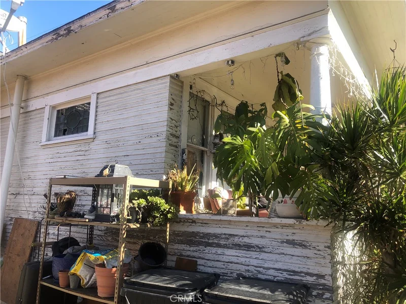 1177 54th, Los Angeles, CA 90011