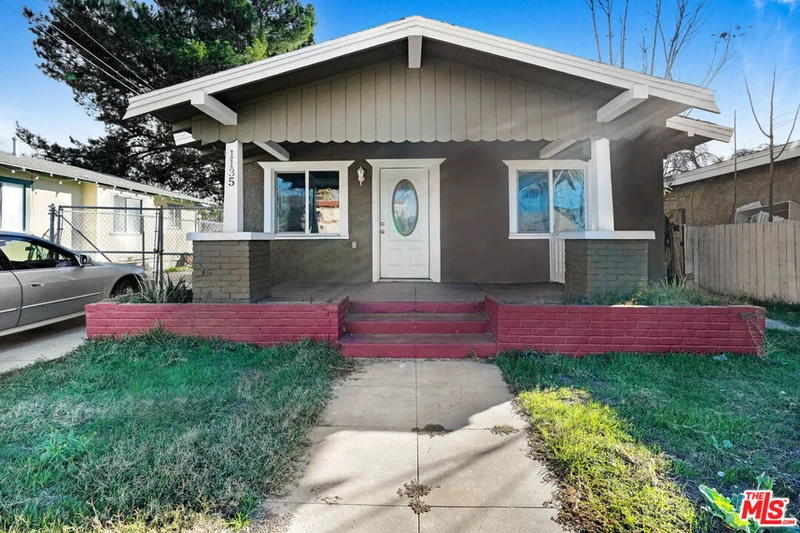 1135 Arrowhead, San Bernardino, CA 92410