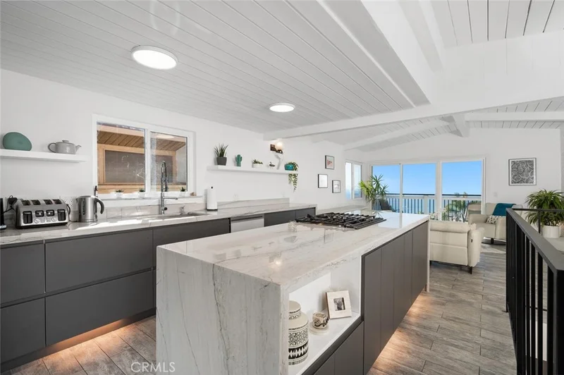 883 Santa Ana, Laguna Beach, CA 92651