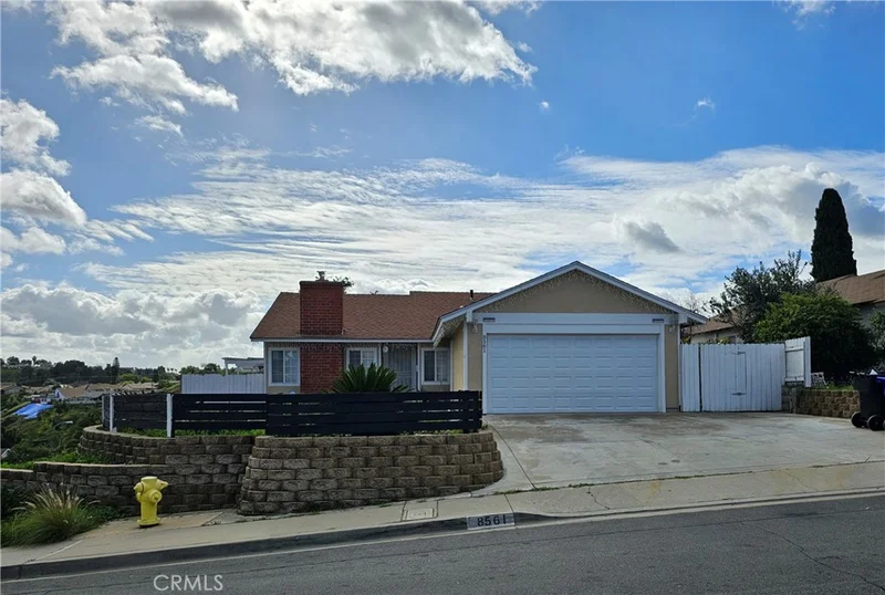 8561 Noeline, San Diego, CA 92114