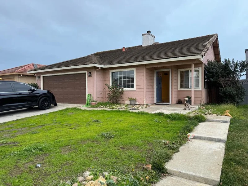 1230 Paseo Grande, Salinas, CA 93905