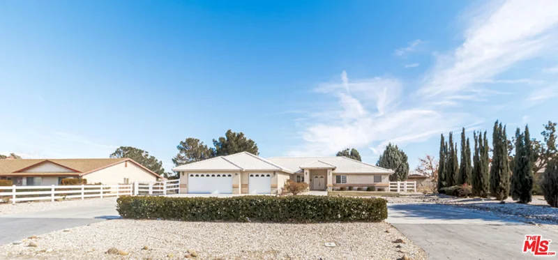 12395 Yorkshire, Apple Valley, CA 92308