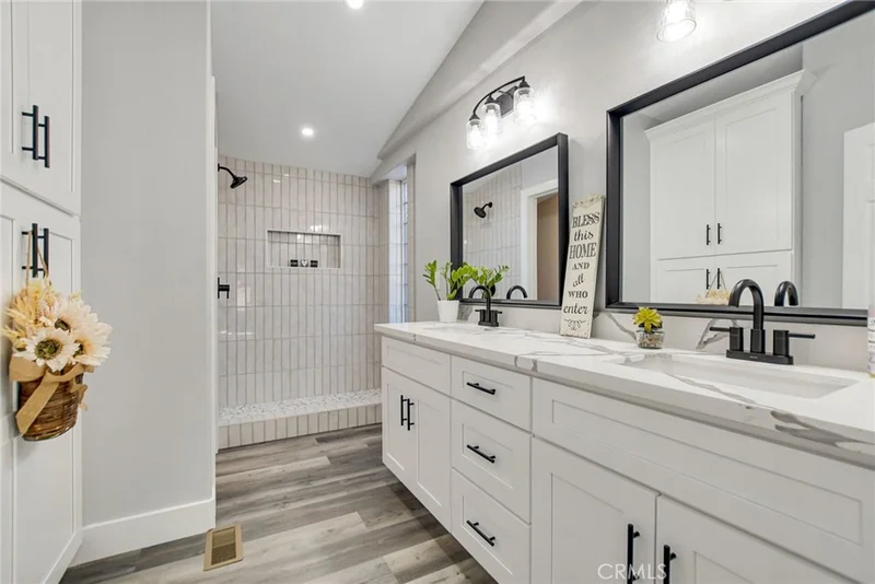 25534 Zuni, Apple Valley, CA 92307