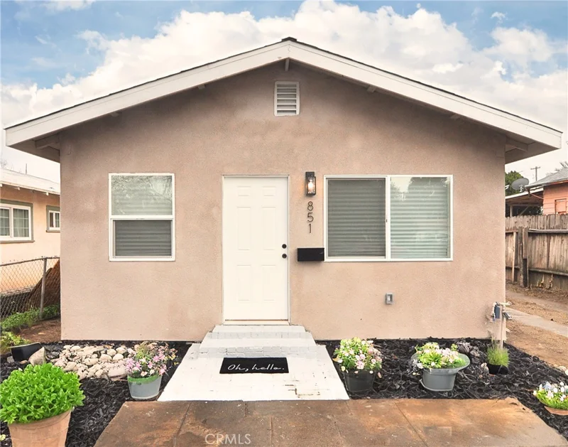 851 9th, Fresno, CA 93702