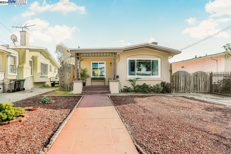 2708 Humboldt Ave, Oakland, CA 94602