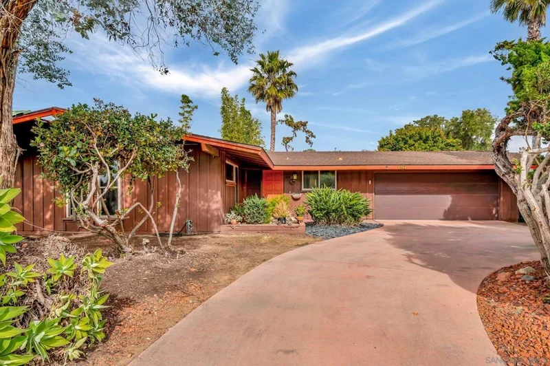 8794 Dunaway Dr., La Jolla, CA 92037